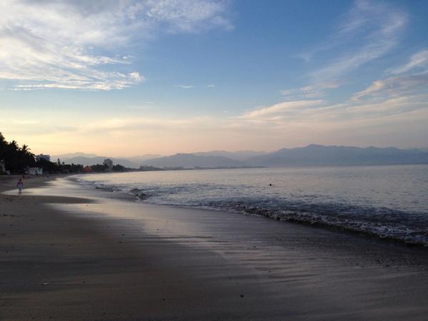 errandwoolfe's tweet photo. It's today...today...today... #devotiontoadream #pv http://t.co/oGwTp9wWV8