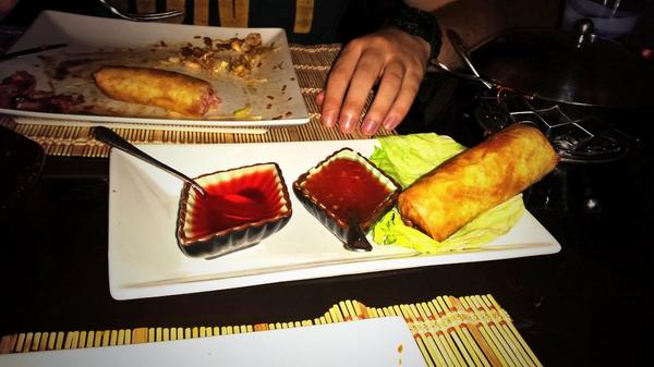 C_saura's tweet photo. Una de chino con @droca88 http://t.co/UMMsH4vD6h