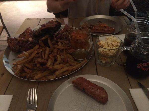 R_Darkin's tweet photo. Smoke BBQ http://t.co/olgNbSPBcH