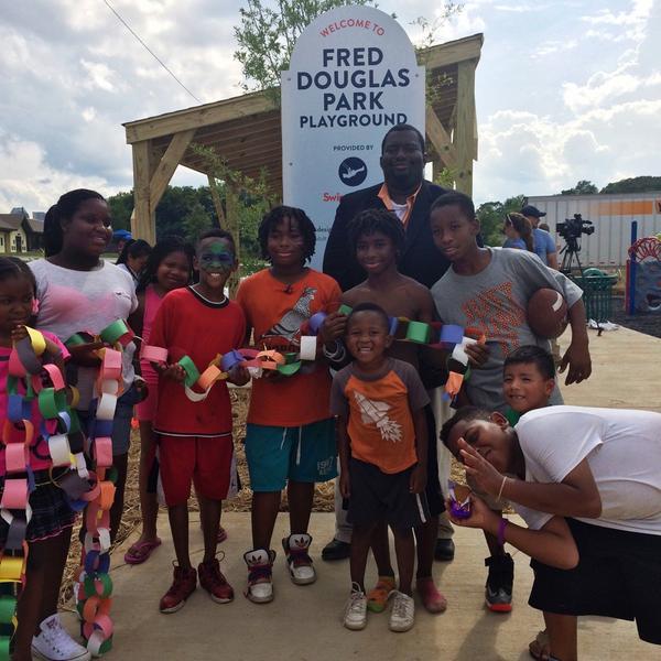 swing_higher's tweet photo. Today was a success! God is great! #shpBuildDay http://t.co/2dSXNaybv1