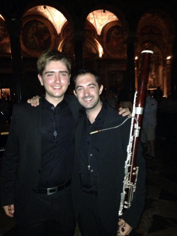 marcsirera's tweet photo. Music Fest Perugia 2014 @moisesgarcia91 @pedrogeek http://t.co/5hVVb9t1Qv