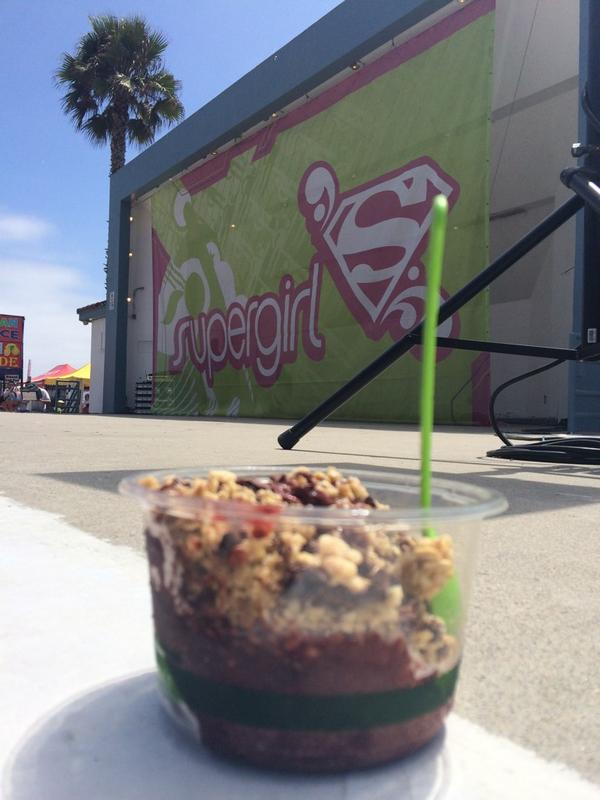 JayMosy's tweet image. Surf, Sun 'n @Sambazon acai bowls. Thru Sunday, Oceanside Pier #supergirlpro