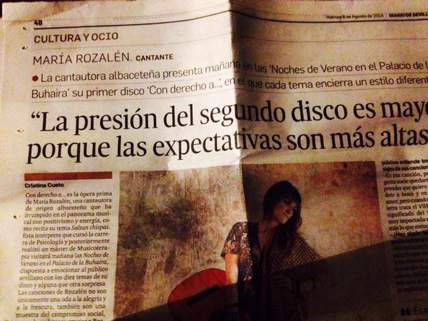 Mejor que entrevistar a <a href="/RozalenMusic/">Rozalén</a> es verla en directo. Pura magia