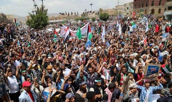 PalestineSW's tweet photo. PROTEST for #Gaza in #Yemen today! #EndSiegeFreeGaza #Humanists4Gaza @GazaGlobal RT http://t.co/LCDy8LmRw0