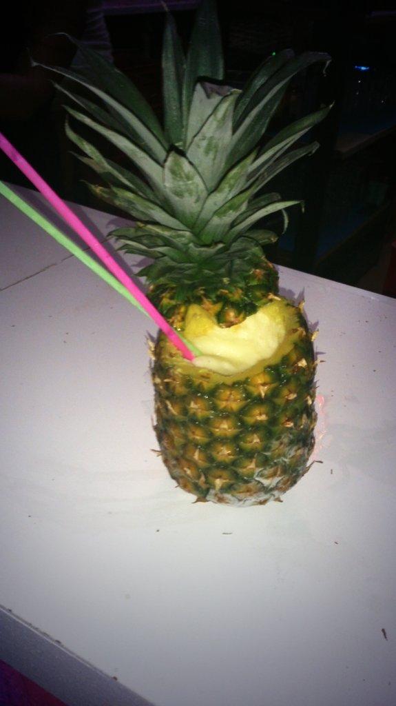 CarlaRrppDreams's tweet photo. Te apetece un cocktel? Ven y prueba nuestra piña colada, te encantará!!!!  @Dreams_Beach http://t.co/DcDCIlsgEh