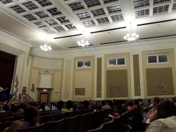 j_santossilva's tweet image. Pretty sure Rgr Wms &amp;amp; Glbrt Strt auditoriums don&apos;t look as nice as this one at Bishop #gotequity #resourcegap