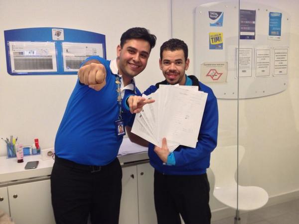 luanpiressouza's tweet photo. #Store4321 @Francine_Muller @RenatoFrateschi @LessaPlessa @LessaPlessa @HiKii 
4 pos 
4 aparelhos 
4 controles
2 webs http://t.co/Bs8PVXPdp0