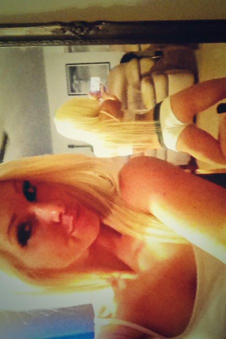 #Damngirl #camgirlselfie #mirrormagic http://t.co/DbvD9T7E42<a href="/tag/damngirl"class="tags">#Damngirl</a><a href="/tag/camgirlselfie"class="tags">#camgirlselfie</a><a href="/tag/mirrormagic"class="tags">#mirrormagic</a>