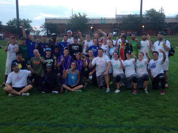 VickersIan_96's tweet image. Pictures of the teams at the coaches game!! @SpinUltimate #YCC2014 #coaches (retweet if your coaches played)