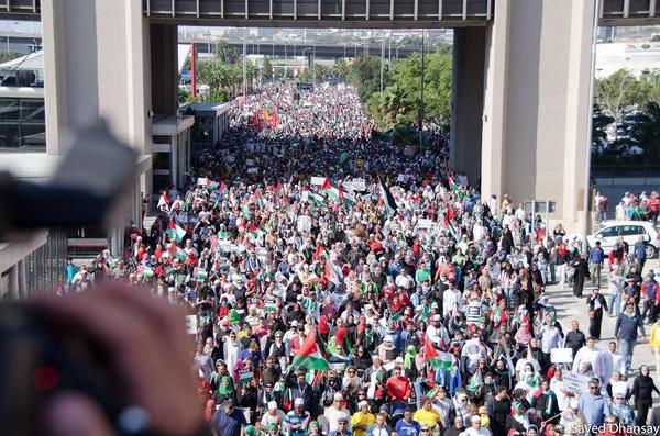 slutimak's tweet photo. Almost 200,000 people came out and protested against Israel. We're are so proud of you South Africa #FreePalestine http://t.co/oxXHPePpD2