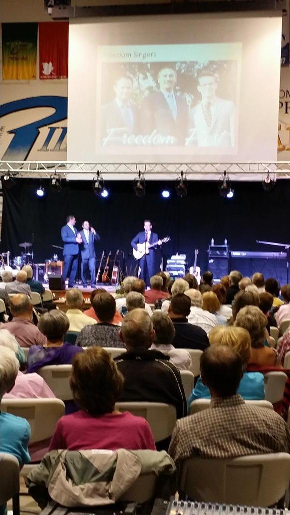 Puddlebear's tweet image. @JakeLosen - what an incredible addition to The Freedom Singers #FreedomFest2014