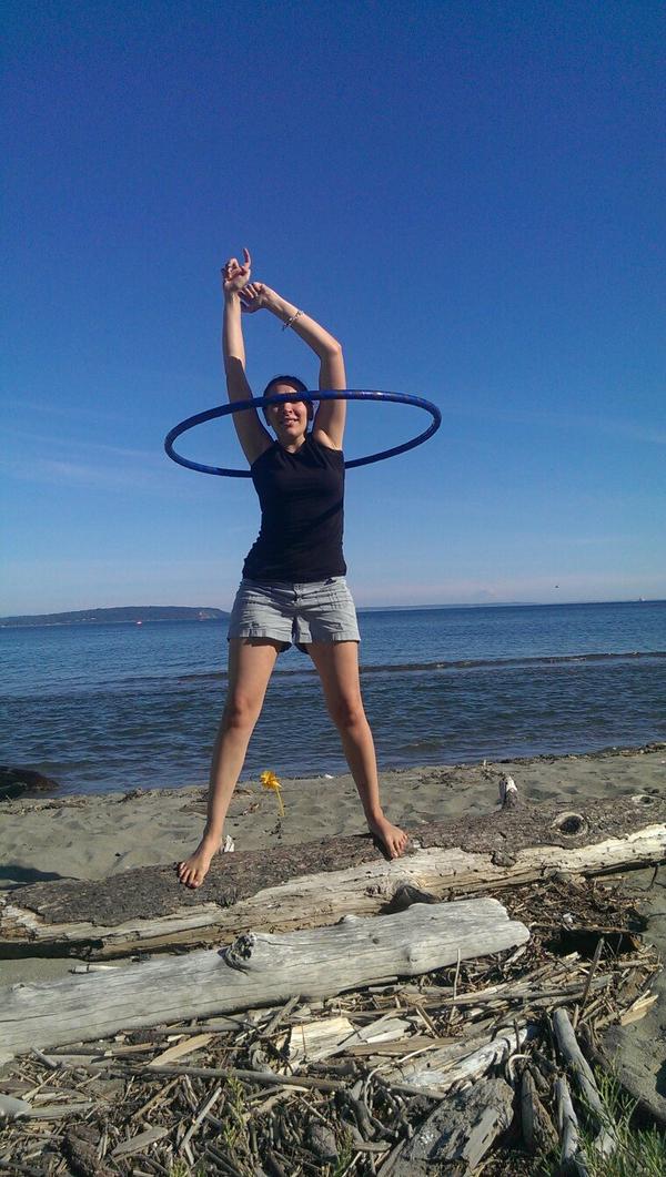 jbelveal's tweet photo. #hooping #40daysofflow http://t.co/N3xWjzNYKN