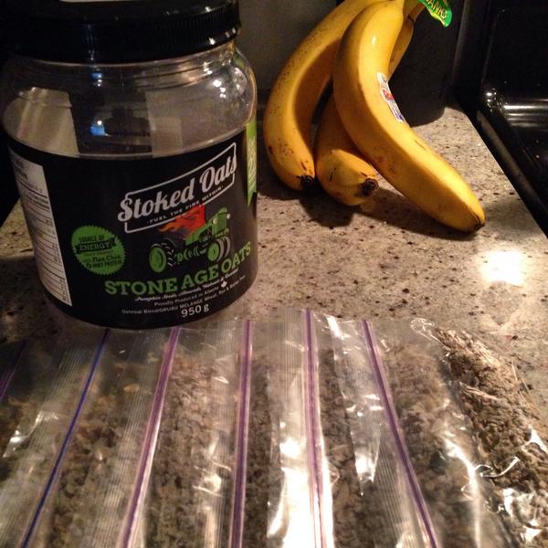 JamesBLMarshall's tweet photo. Same breakfast b4 every run&amp;know it won't be available @transrockiesrun 6. I put @stokedoats in individual ziplocs. http://t.co/J7LCVJxm9l