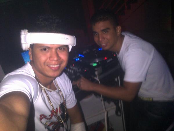 djbryley's tweet photo. @djbryley @DJronny15 #fullDJ #party #MiamiDisco #cra66 http://t.co/0rLjNQ3OIY