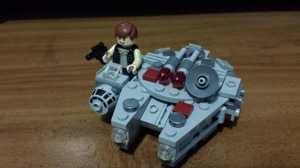 Y he aquí el halcón milenario