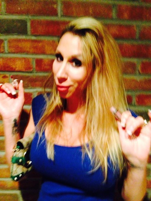 Drunk http://t.co/LfbrKov3ov