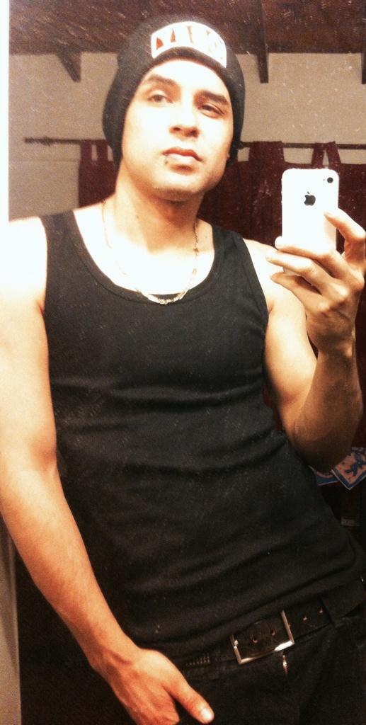 papichampok's tweet photo. “Te mereces a alguien igual que tú.” http://t.co/ZwJblCG5xW