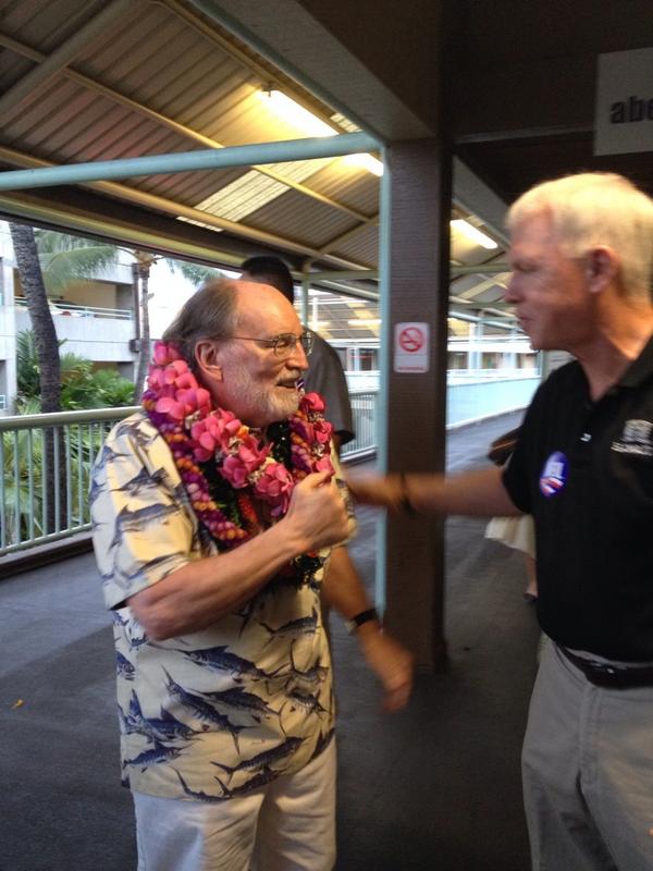 dianeswlee's tweet photo. At @NeilForHawaii's HQs, @neilabercrombie made an appearance &amp; told supporters "I'll be back." #honoluluvotes http://t.co/Ol6TEm1G2t