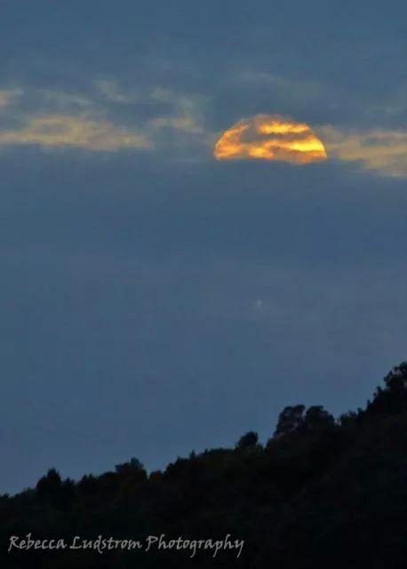 rivablack75's tweet photo. #supermoon2014 @SkyNewsAust @WeatherAmazing @janesweather @coffscoast @dailybailey10 @VanessaOHanlon @Sandra_Sully http://t.co/uCgduuXLXn