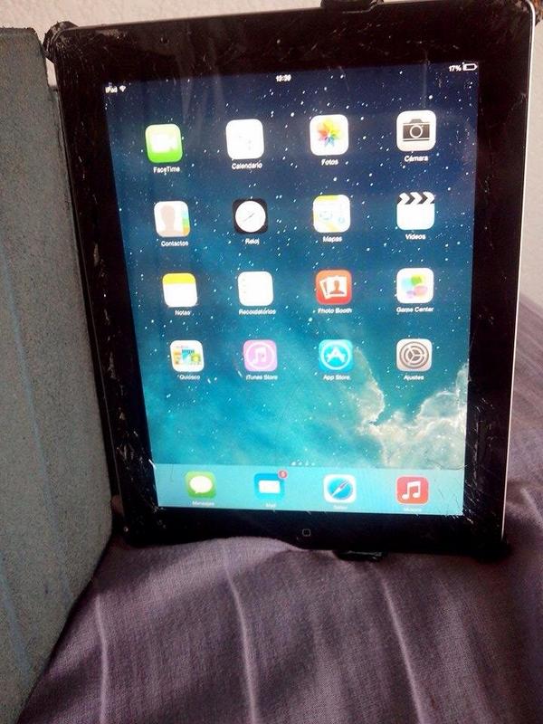 monster_cxt's tweet photo. @Vendo_DF Ipad 2 de 64gb
$3500.00 a tratar
Funciona al 100%
Con detalle en el display
(No afecta el funcionamiento) http://t.co/nVmoWGKL6D