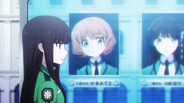 キャロ 魔法科高校の劣等生第19話 横浜騒乱編i 視聴終了 生徒会長あーちゃん不安 笑 えりかちゃんのポニテ可愛い 達也と深雪のブラコン シスコン度がやばくなって来てるような気がする 笑 深雪のエプロン一瞬裸エプロンかと思ったわ