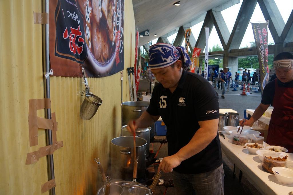 BuqSsvzCYAAccjC.jpg:large