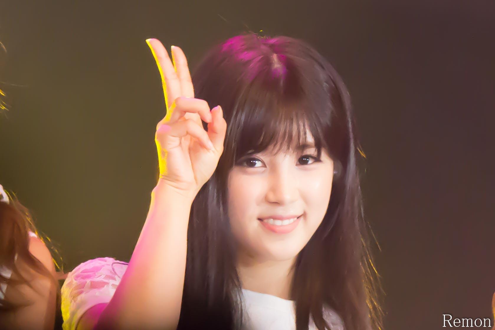 BuqYsEdCQAAO7J9.jpg:large