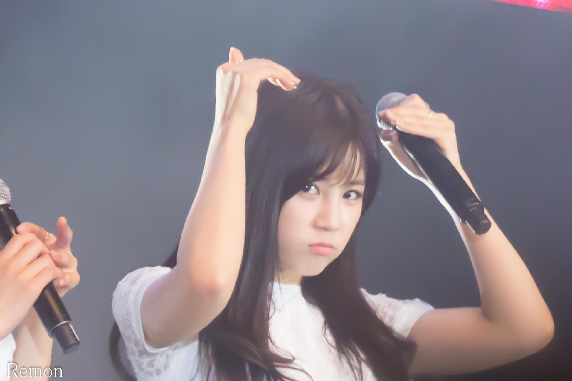 BuqYsF2CQAAIkGC.jpg:large