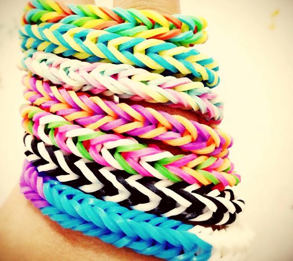 "@fmshiz: Akhirnyaaaa jadi juga 😂😂😂 cuma bisa yg single doang masa haha " rainbow loom yaa?