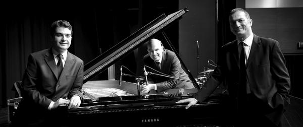 Caz severlerin severek dinlediği Kerem Görsev ünlü Trio'su ile 13 Ağustos'ta Zorlu Center PSM'de !