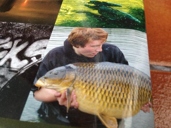 NickWinwood's tweet photo. @James_Turner86 you never signed my copy 👎 http://t.co/Yr3dkmbhDS