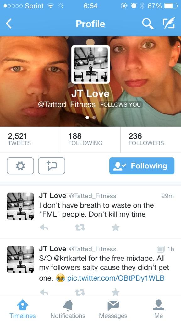 WhyBeFit's tweet image. Go follow @Tatted_Fitness 

Up and coming nasty crossfit athlete!!