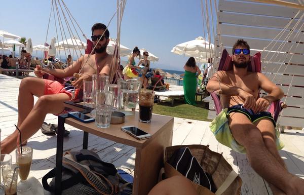 kos_pavlidis's tweet photo. .@chrisolouri Johnny Anna Tasos Savvas (@ Level2 in Λουτράκι, Κορινθία w/ 5 others) https://t.co/lc2t0ynTSg http://t.co/Vys99Edplp