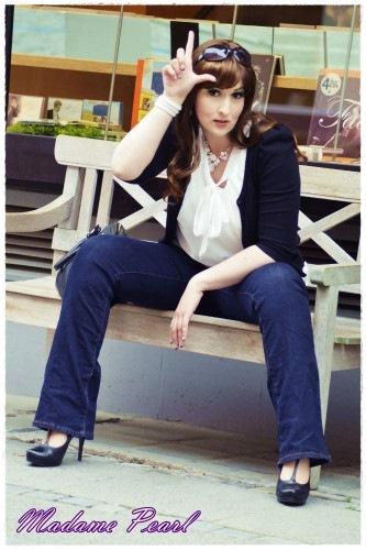 GeldDiva's tweet photo. Verwöhne die #luxuslady @MoneydommePearl denn heute ist #zahltag @ http://t.co/8WORC8Ya8I http://t.co/bi5MDU1D3O