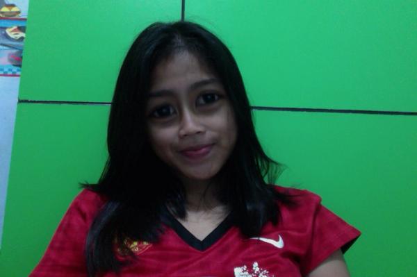 azaria_riska's tweet photo. selfiee😊😋 http://t.co/7PGM2IHcA1