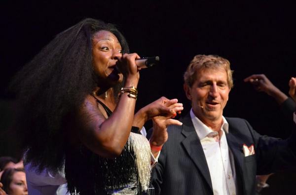 JullyBlack's tweet photo. Big THANK U to everyone at the @GoodLifeFitness Awards Gala last night....especially this young man. LOVE HIM!!!!!! http://t.co/jhzNh6pwcx