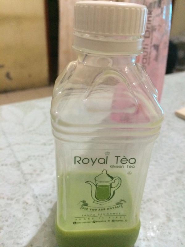 dhanty83_azhar's tweet photo. Habis dengan sekejap 😊😊 @royaltea_ID http://t.co/Ah0EbIkLjC