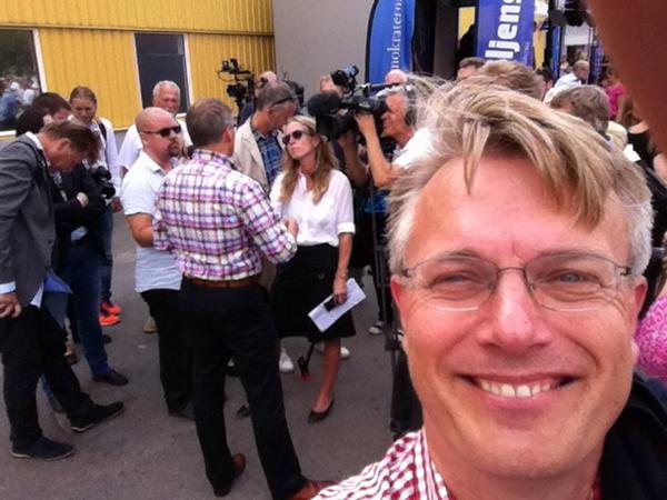 hellstrommartin's tweet photo. Dagens selfie #Ullared #val2014 http://t.co/0jaFWYxO0z