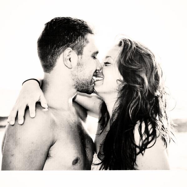 miguel014_'s tweet photo. Y te anillo pa' los restos. @cclaudia02 http://t.co/ZQQwDdwvhD