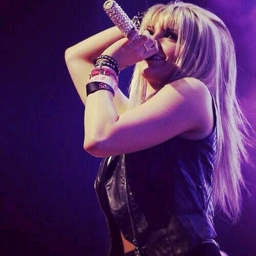  happy birthday!!! 21 
rydel lynch = my princess 