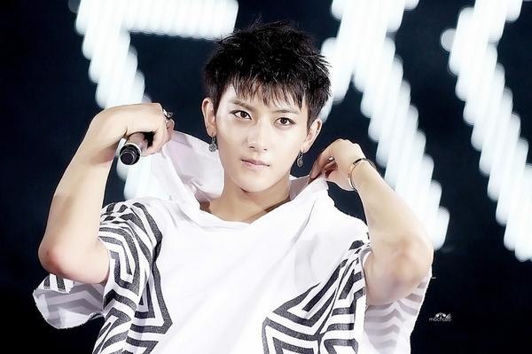 mochazo's tweet photo. 어느 각도도 멋지다 😍💕💕 #TAO #타오 https://t.co/uXDt3gpzQT https://t.co/2ULkqEKabw https://t.co/M0HYtUt7oi http://t.co/zswaJcUA4s