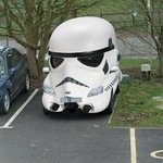 なんじゃこら❗️❓、でも、スターウオーズ愛に溢れまくりな痛車!