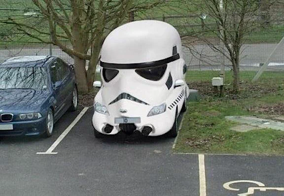 なんじゃこら❗️❓、でも、スターウオーズ愛に溢れまくりな痛車www