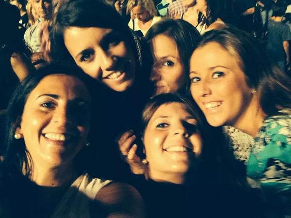 Gema_Labrador_L's tweet photo. Vaya finde completito de chicas.... @anabrubio @raalex01 http://t.co/64Ex5KEFjK
