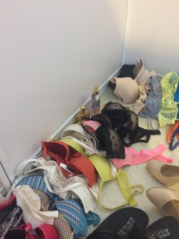 Have to wear these today. On, off , on, off... #lifeofamodel #moda