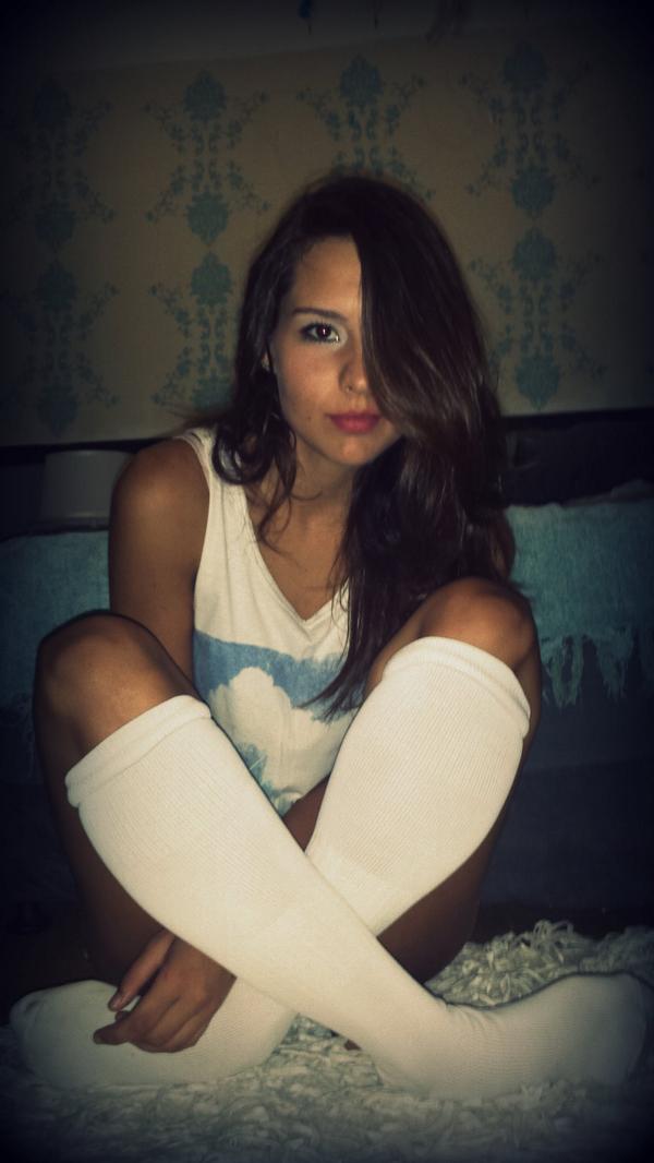 ColaBums's tweet image. bye lol