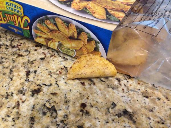 ProblemBrat's tweet image. Omf crying