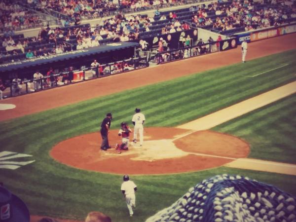 ajosteele's tweet photo. Eeets Jeter 
#yankeegame #DerekJeter http://t.co/bkEcmn2qkn
