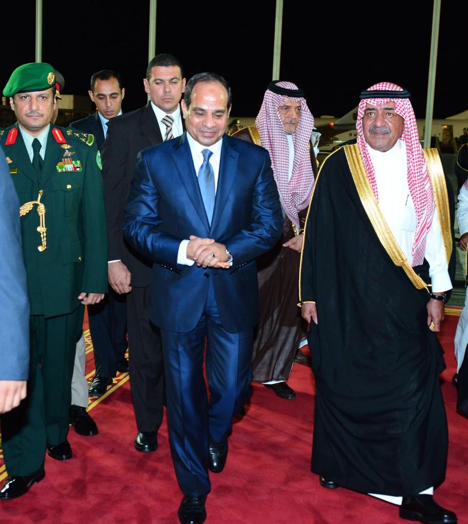 تغطية لرحلة الرئيس المصري الي السعوديه و روسيا Bus5bmkCQAARBbI