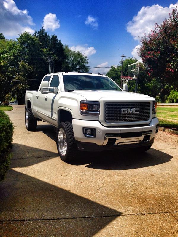 RideThemHigh's tweet photo. 2015 Denali duramax with leveling kit and American forces and mts http://t.co/JavYxyPFMT